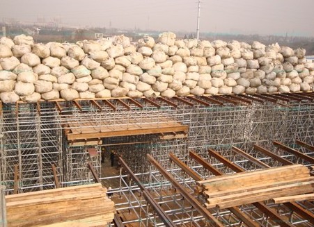 【碗扣式鋼管腳手架】接頭具有可靠的抗彎、抗剪、抗扭力學性能